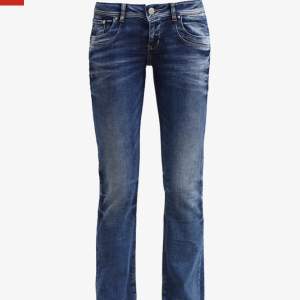 Säljer mina Ltb jeans valerie i storlek 26/32. 🤍 Men sitter snarare som 25/32. Kan tänka mig gå ner i pris vid snabb affär🫶