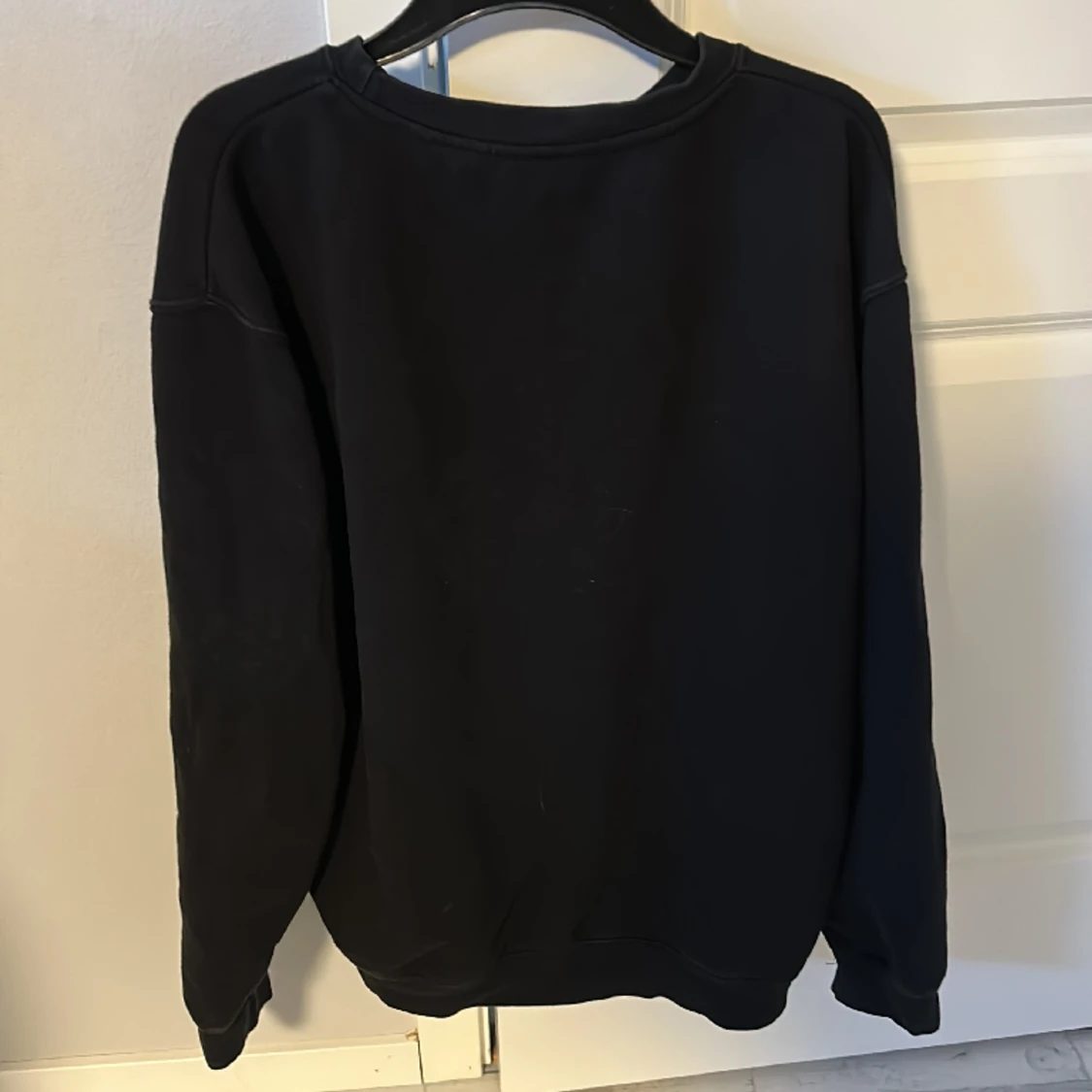Svart sweatshirt  - 90