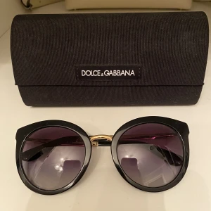 Dolce & Gabbana - Solglasögon från Dolce & Gabbana🤍
