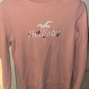 Hollister tröja - Hollister tröja i storlek xs , endast används enstaka gång 