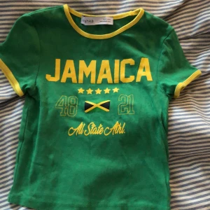 Jamaica magtröja  - I bra skick har haft på mig nån gång 