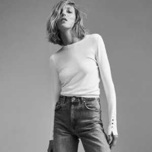 Tröja - Säljer denna jättemysiga och fina tröjan från Zara som inte kommer till användning