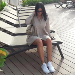 Klänning  - Skjort klänning från gina tricot, endast använts en gång. Inga defter alls.