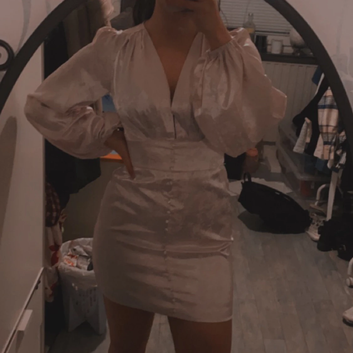 Lila satinklänning  - 3