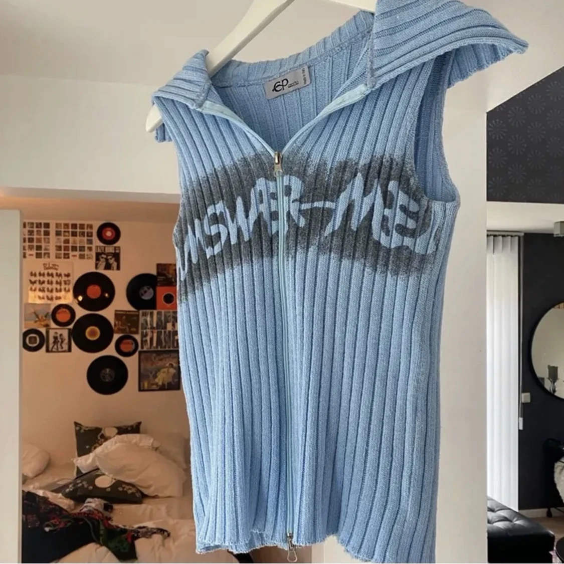 Blå kofta med tryck