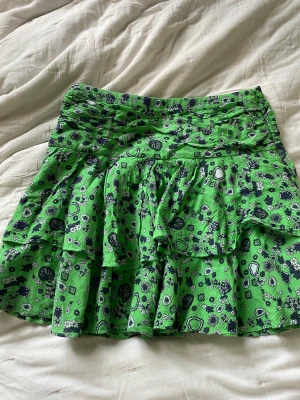 Snygg kjol and Other Stories  - Super snygg kjol, aldrig använd. Skriv vid intresse så diskuteras pris!