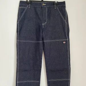 Dickies work pants - Säljer mina Dickies. Knappt använda och är 100 års jubileum jeans från Dickies. Skriv om du har frågor om mått och pris kan diskuteras 