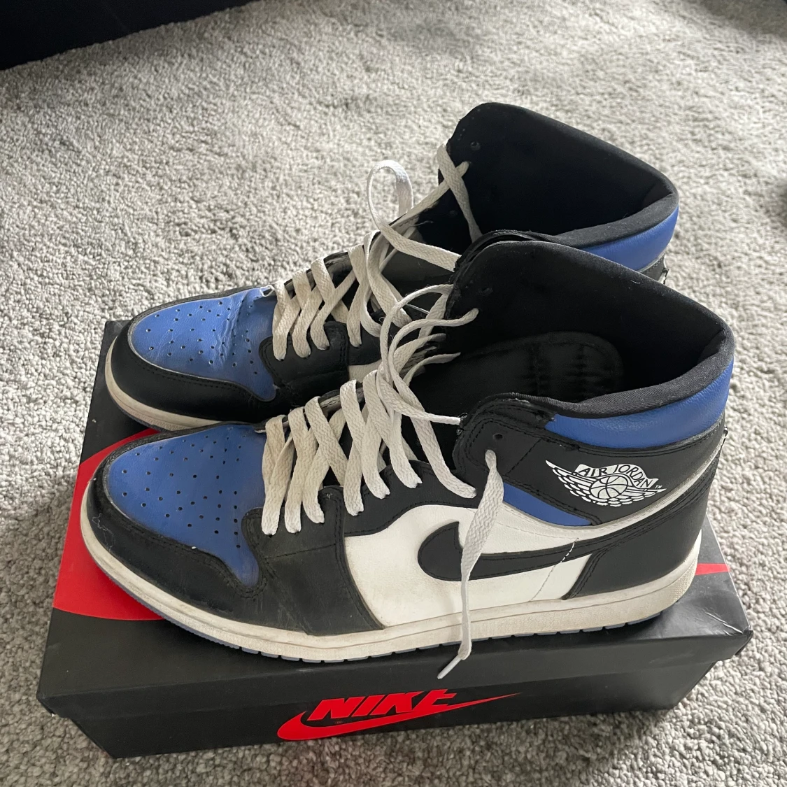 Jordan 1 High royal toe