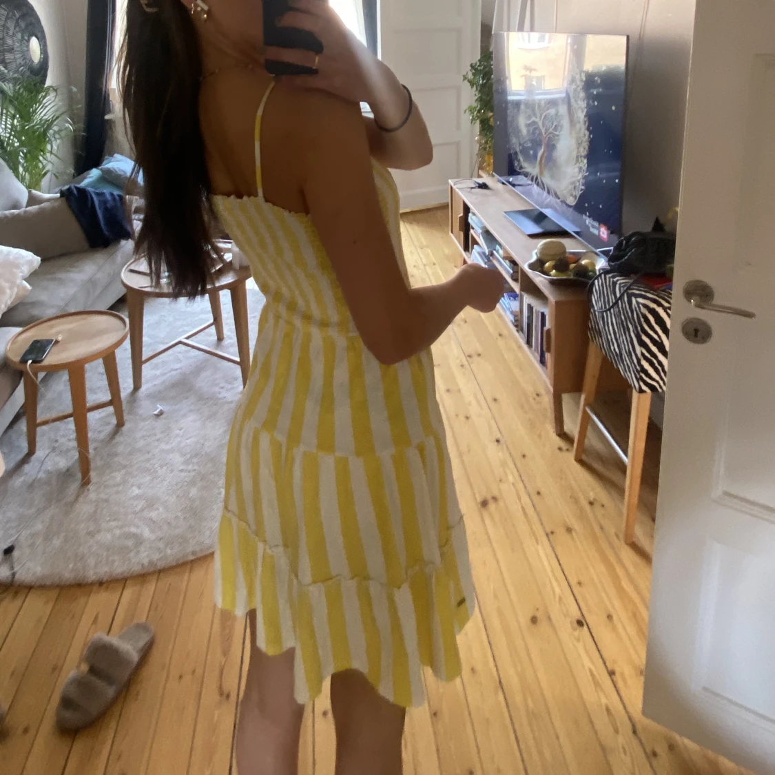 Gul vit sommarklänning  - 91