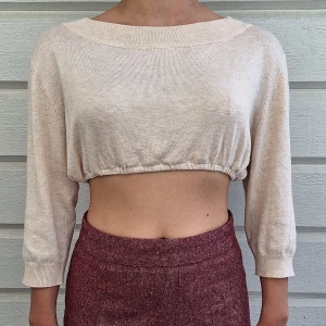 Stickad tröja - Finstickad beige tröja