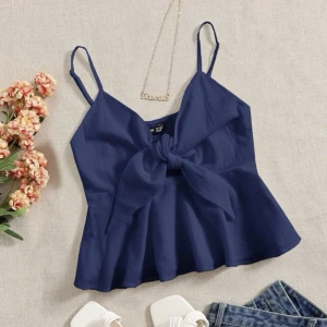 topp - Jättefin topp ifrån shein i storlek xs, aldrig använda. Säljer för 60kr + frakt💕💕