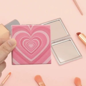 Spegel  - Cute spegel för 20 kr 😍