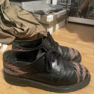 Our Legacy skor  - Använda men en sjyst och ovanlig sko! Size 44 