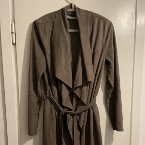 Jacka - Använd fåtal gånger  I fint skick 