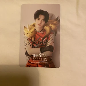 Yeonjun Photocard - Äkta Txt Yeonjun photocard i bra skick. En liten reva på baksidan.💗 Frakt 15kr!💌(ej spårbar)