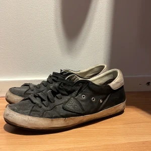 Philippe model - Rätt slitna philippe model skor Stl 43 