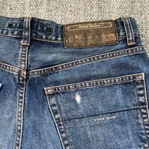 Stone island jeans  - Vintage stone jeans i fint skick! Size 32 sitter som 30 i midja! 