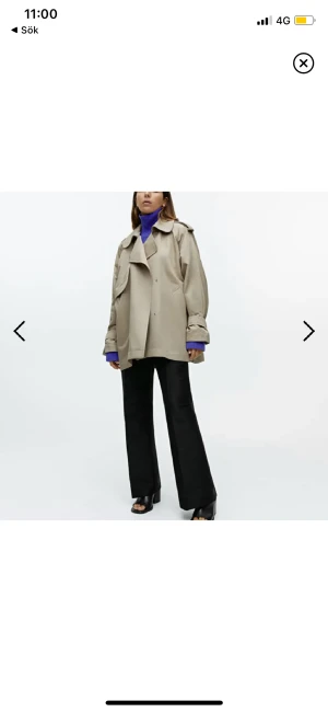 Arket kort beige trenchcoat  - Finaste korta trenchcoaten från arket, pris kan diskuteras! 