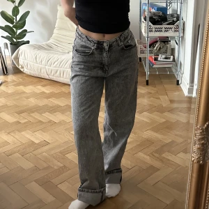 Jeans  - Gråa jeans med fin wash