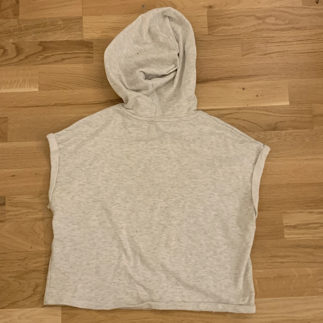 Sleeveless hoodie - 90