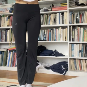 Yogapants - Aldrig använda då dem inte satt som jag ville. Köparen står för frakt 📦. Jag är 175 för referens 🙃