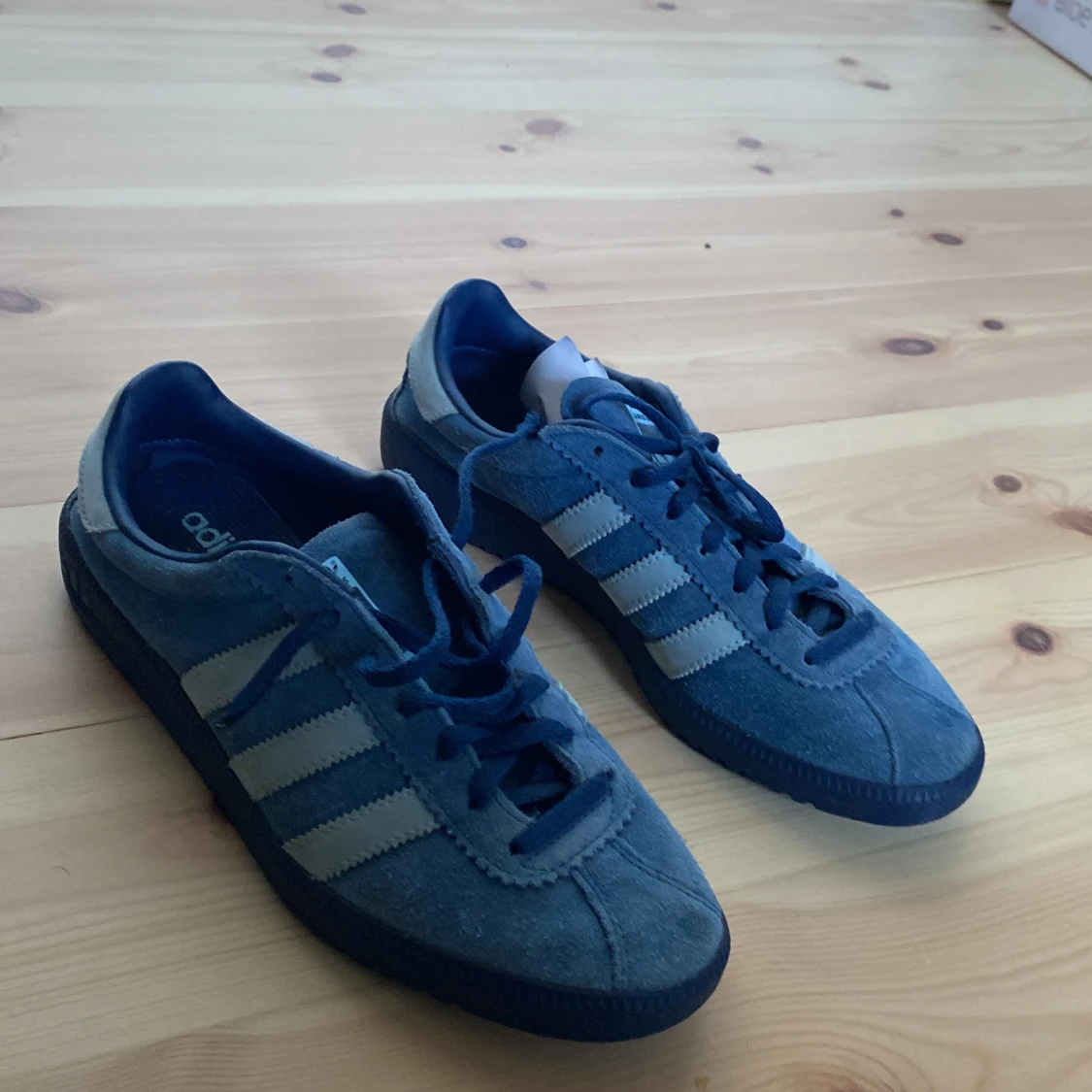Adidas skor  - 90