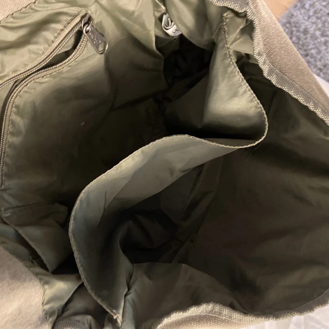 Grön Ed hardy väska  - 91