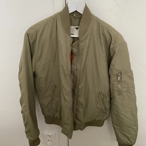 Bomberjacka - Bomberjacka från junkyard 