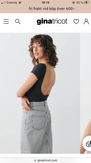Gina touch low back top  - Verkligen skön, söt tröja har använt den 1 gång. Har inte kommit till användning. Nypris 200 säljer den för 100