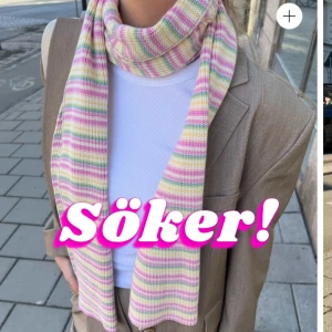 SÖKER DJERF SCARF - Söker denna scarf pga den är slut överallt! Hör gärna av er 💗är villig att betala lite mer än nypris om den är fin och fräsch 💝