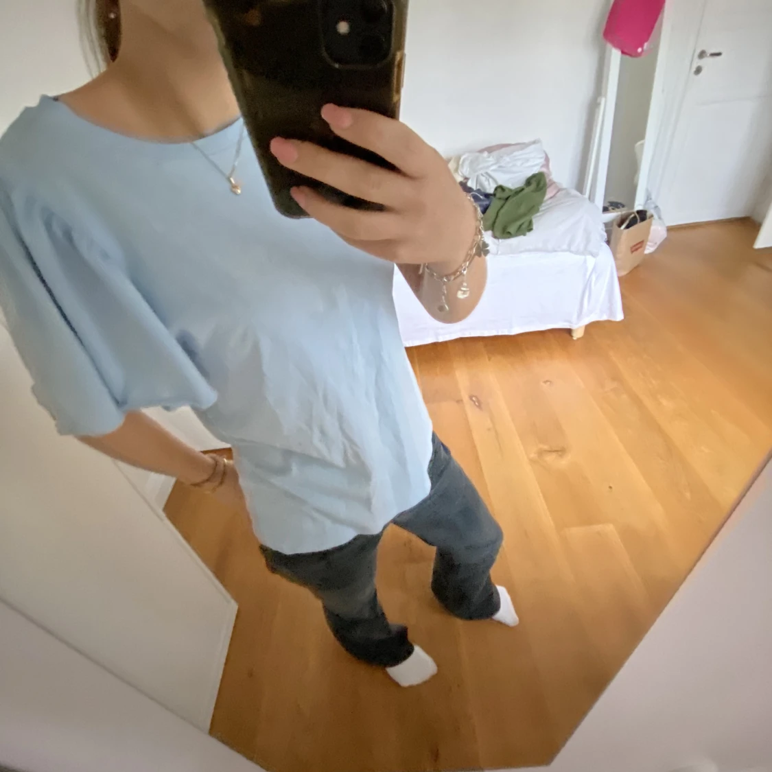 T-shirt med volangärm 