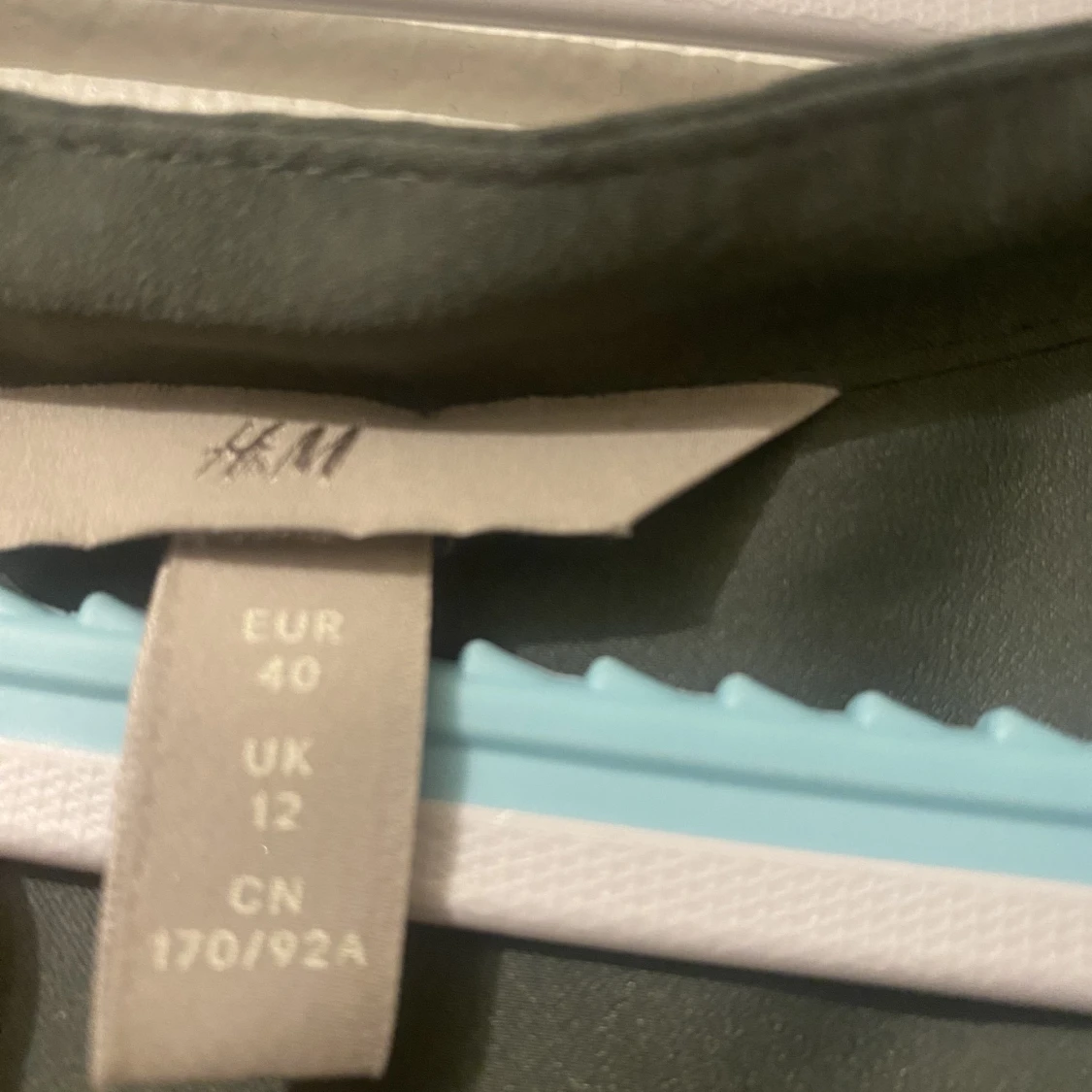 Olivgrön klänning  - 91