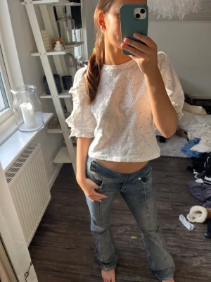 Topp - En topp från zara. Använd fåtal gånger och är i bra sick 