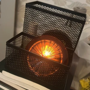 Svart skinnställ  - Ett svart sminkdtäll som inte kommer till användning och är i ett perfekt skick med inga defekter alls. 