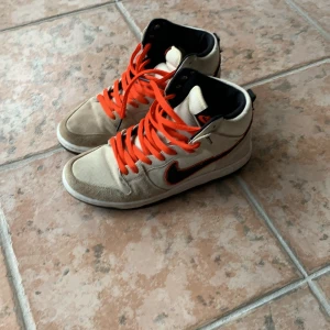 Nike Sb dunks  - Väl använda Nike Sb som kan tvättas vid köp 