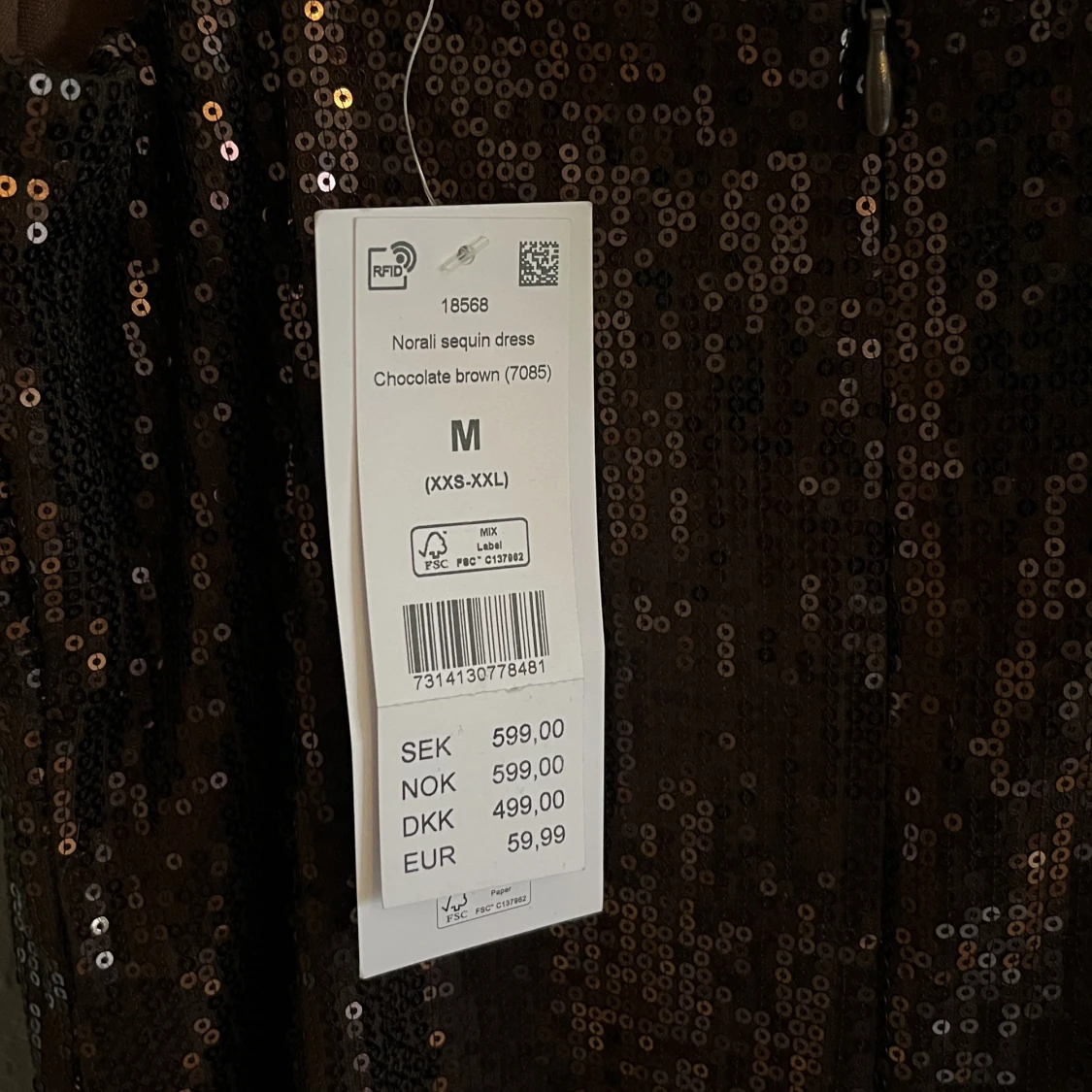 Paljettklänning  - 91