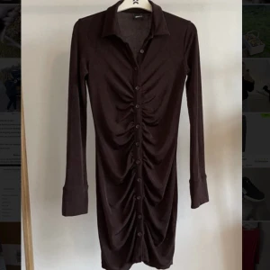 Ginatricot klänning  - Klänning ifrån Ginatricot, väldigt fint skick. 