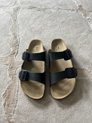 ASOS Design men’s sandal - Completely new.  