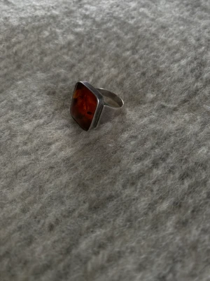 Ring  - Super cool orange ring!🧡