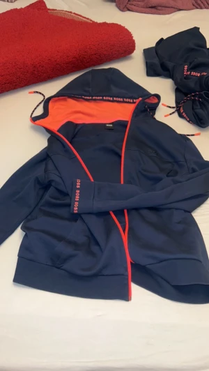 Boss dress - Inköpt hos papparazi  Storlek M  Bra skick 