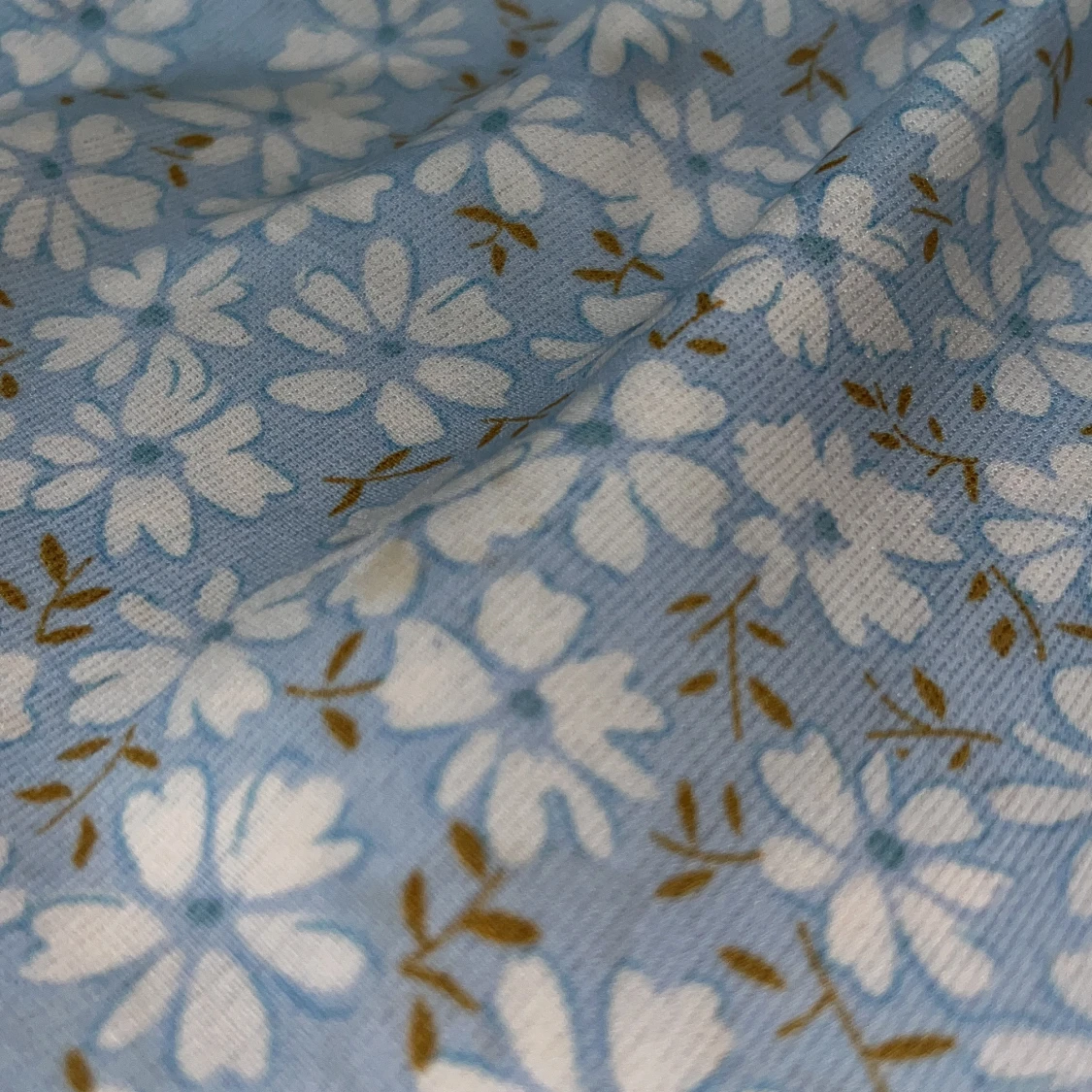 Blåblommig klänning - 91