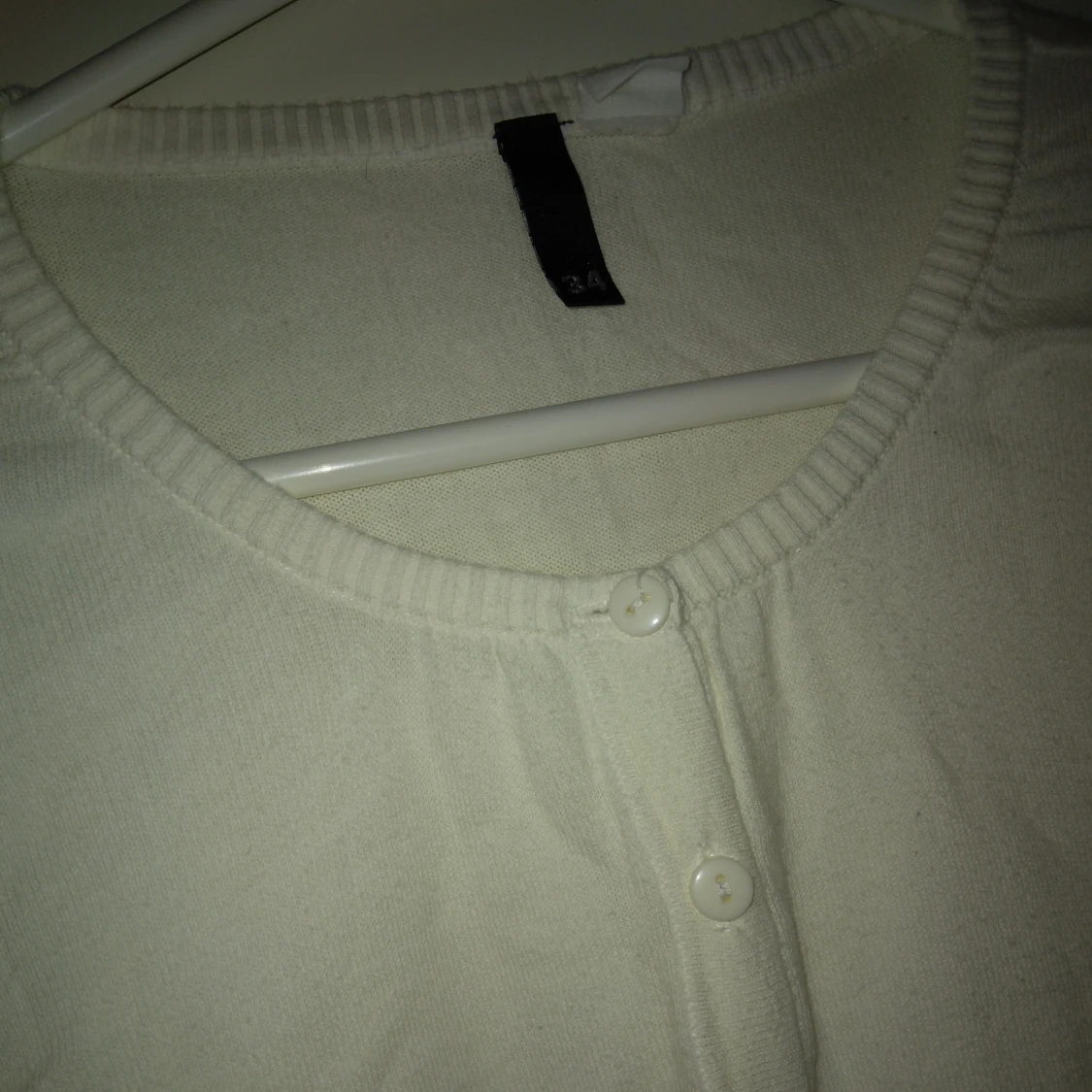 Gräddvit tunnare kofta. Strlk: XS. Bomull - 2