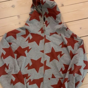 Bapesta Star Hoodie - Inte äkta storlek M ser fett bra ut