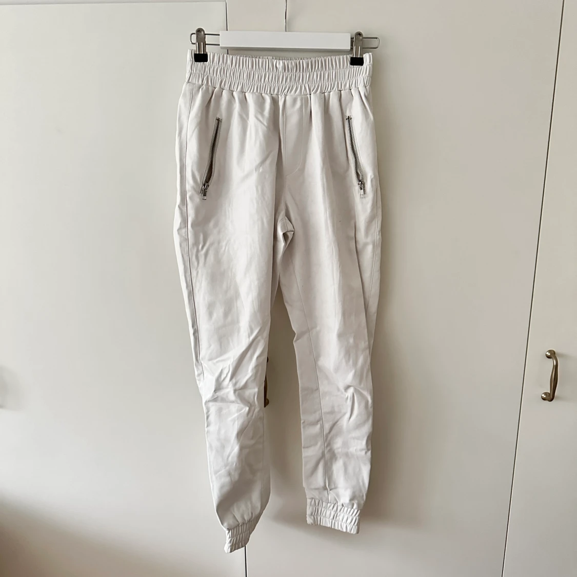 Fusk läder byxor  - 90