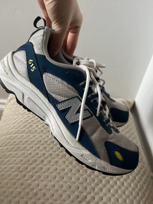New Balance 615 - Använd ett fåtal gånger, inga tecken på slitning Storlek 40 EU (passar 39)