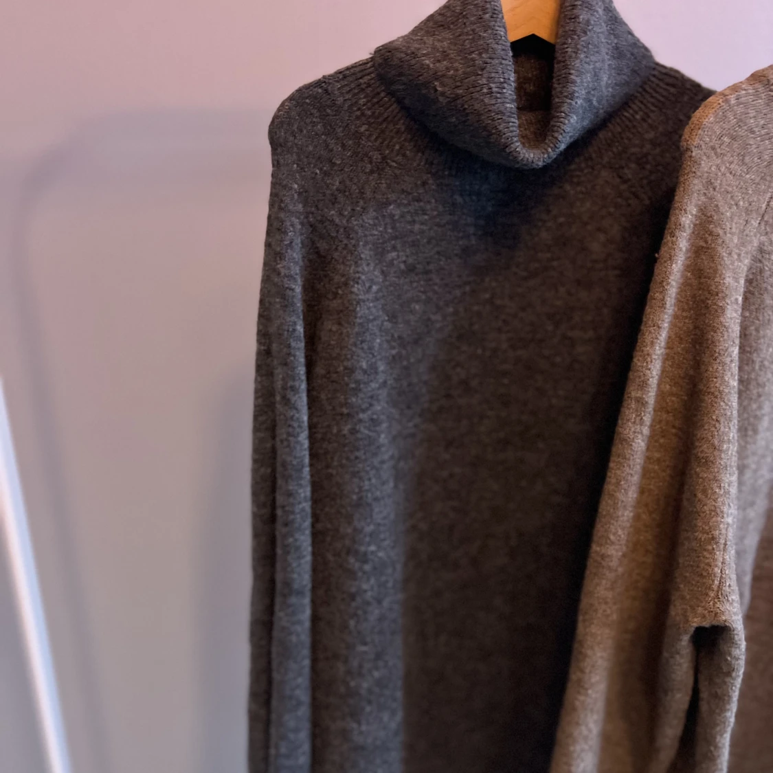 Två tröjor i lång modell - 90