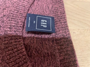 Finstickad lila tröja från GAP - Storlek xs/s Djur och rökfri hem 