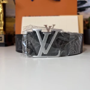 Belt LV - Brand new item, excellent quality, any questions write