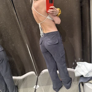 Cargobyxor - Från Zara, oanvända med lappen kvar. Storlek 34. 