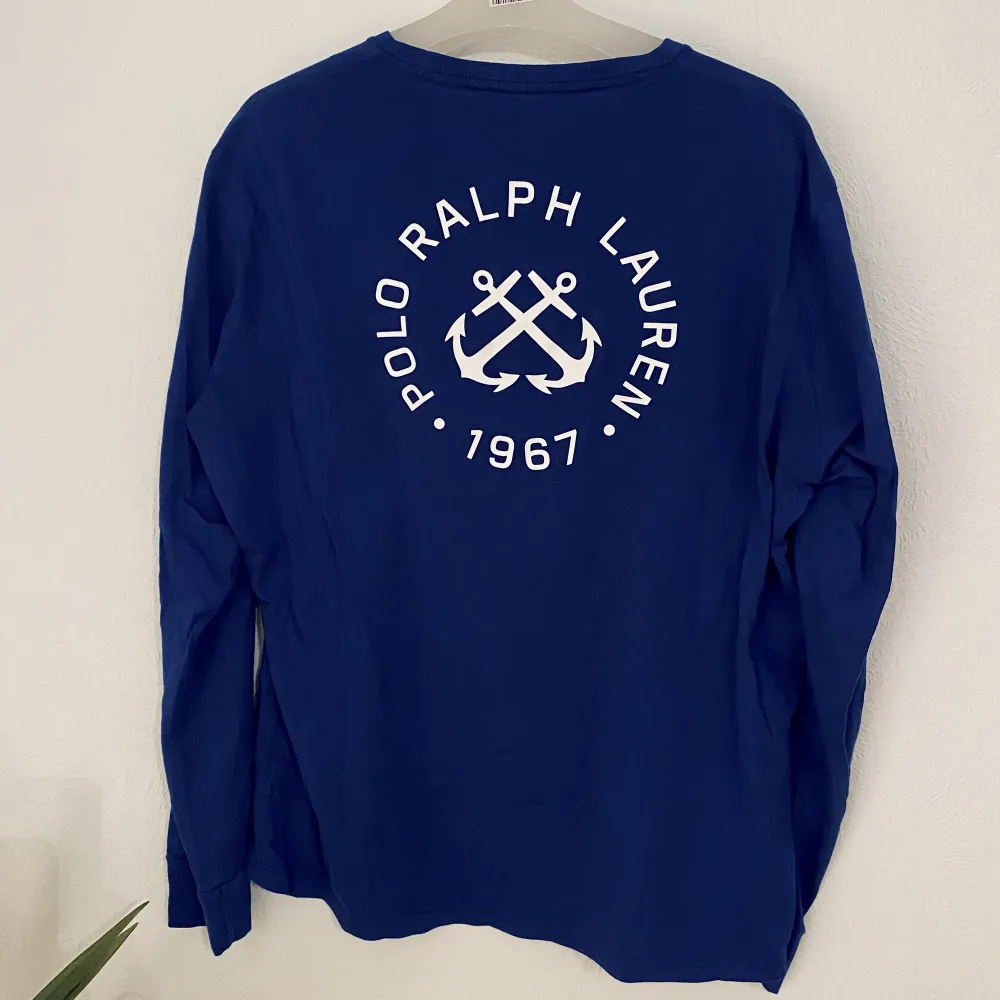 Långärmad blå Ralph Lauren tröja i väldigt bra skick! . Tröjor & Koftor.